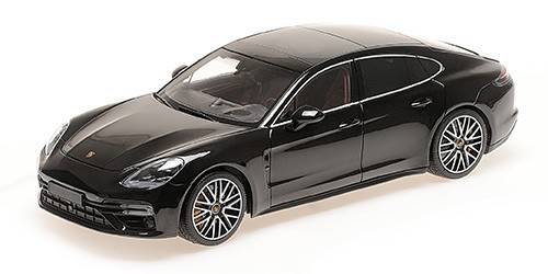 113061076 porsche panamera - -,