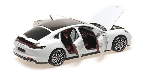 113061074 porsche panamera - -,