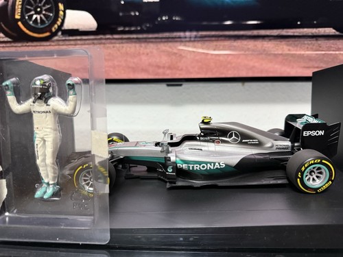 Mercedes amg w07 nico - -,