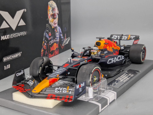 Modell minichamps red - 1:18,