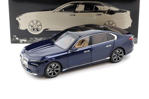 Minichamps bmw i7 - 1:18,