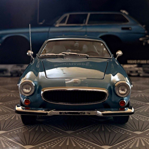 Minichamps volvo p1800 1971 - volvo,