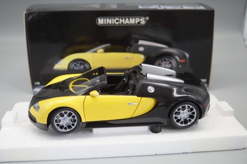 Minichamps 100110831 - 1:18,
