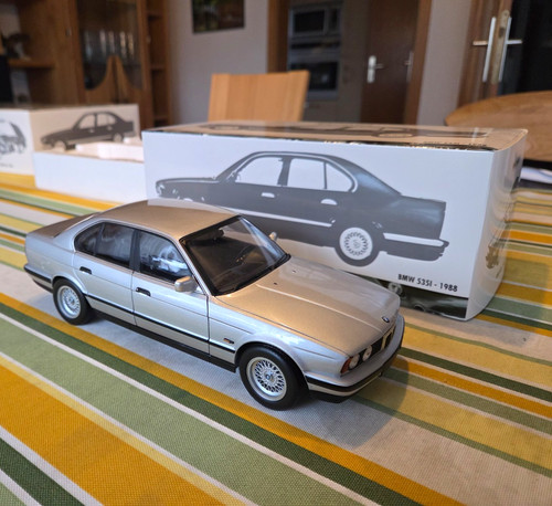Minichamps bmw 535i e34 - 1:18,