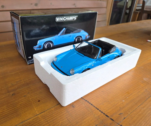 Minichamps porsche 911 - 1:18,
